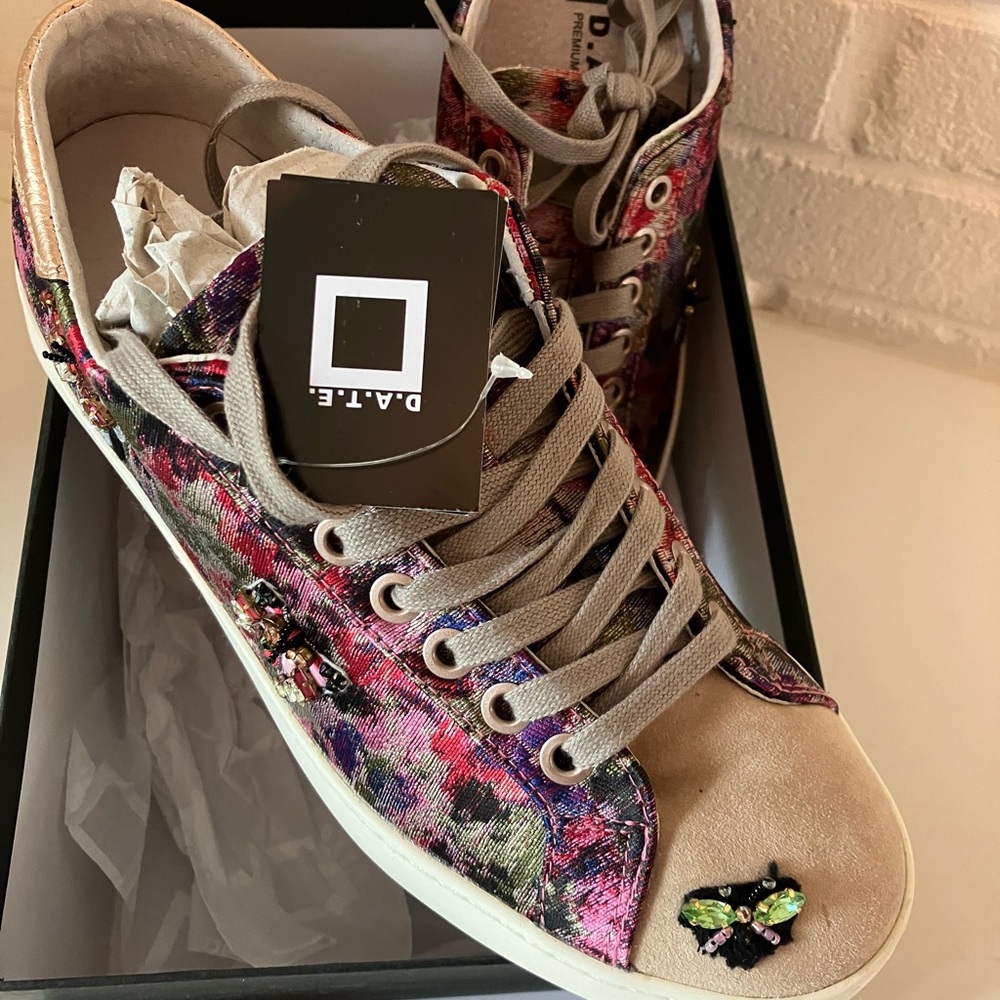 Italian butterfly sneakers size 39 (women's 8.5) NWT